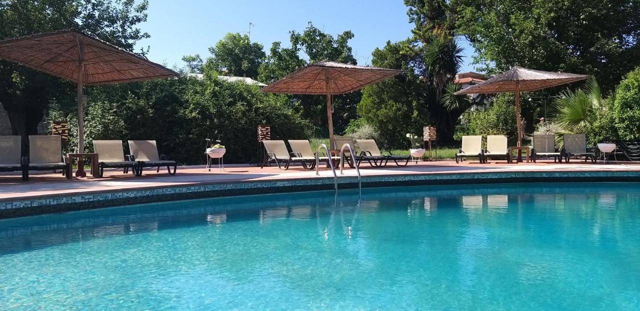 Eden Hotel Афітос Екстер'єр фото