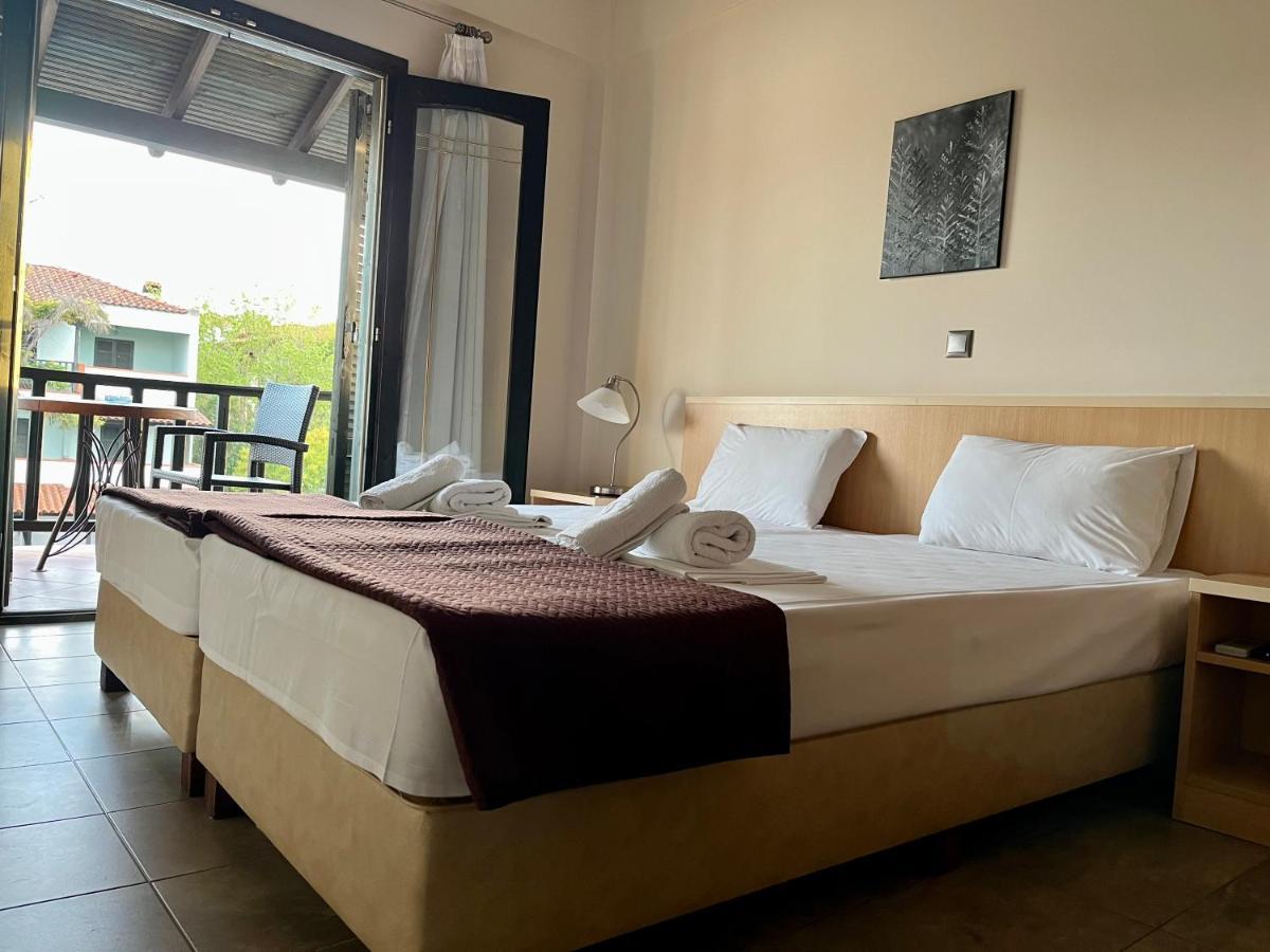 Eden Hotel Афітос Екстер'єр фото