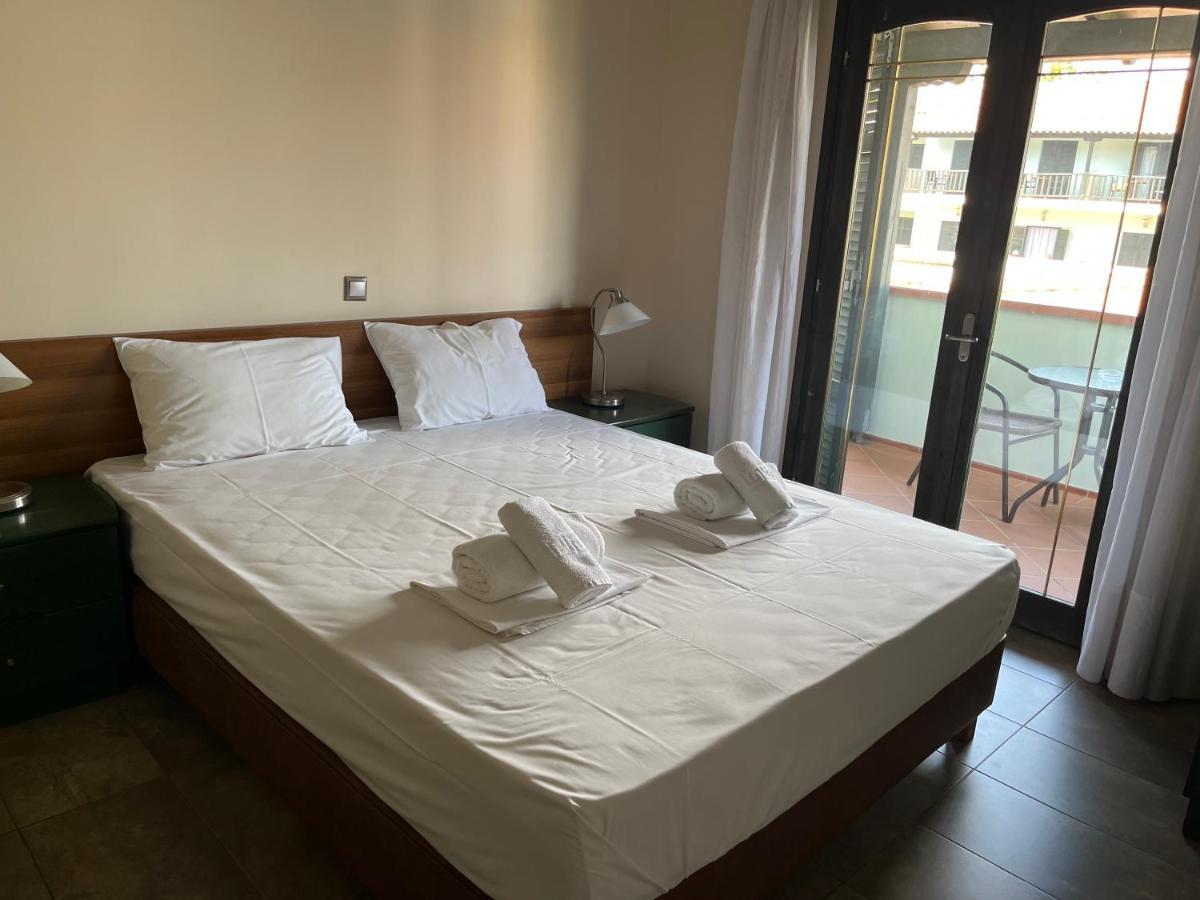 Eden Hotel Афітос Екстер'єр фото